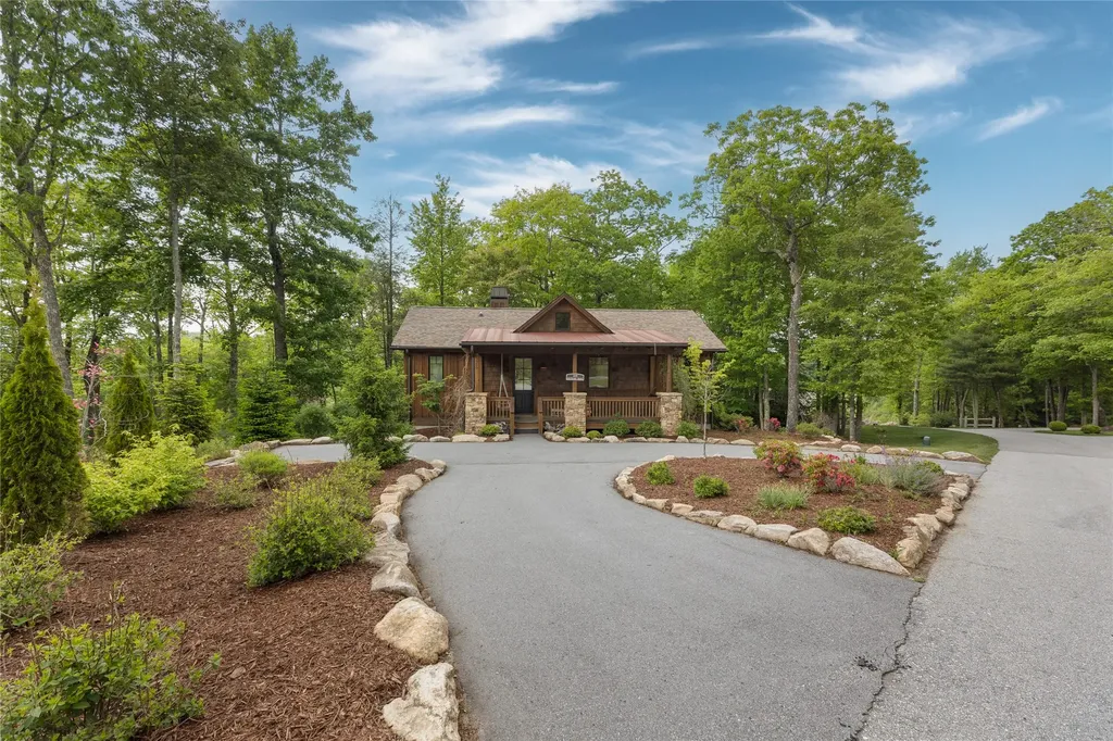 359 Outpost Trail Glenville NC 28736