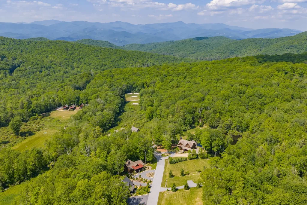 359 Outpost Trail Glenville NC 28736