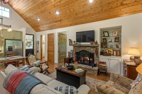 359 Outpost Trail Glenville NC 28736