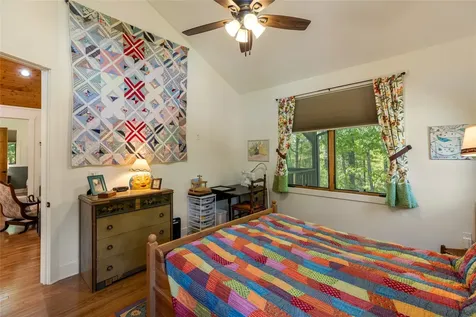 359 Outpost Trail Glenville NC 28736