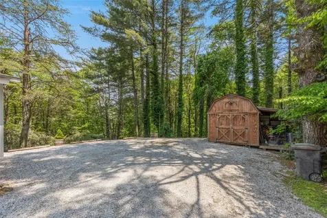 70 Rolling Acres Drive Highlands NC 28741