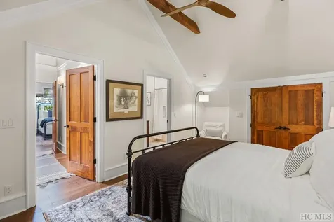 48 Bearfoot Lane Highlands NC 28741