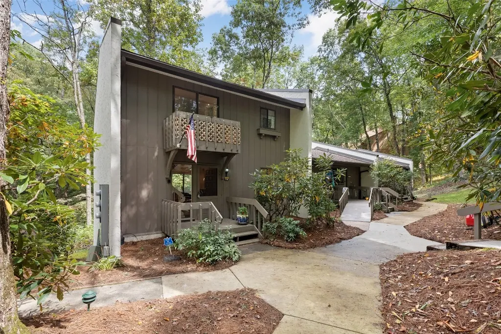 115 Dogwood Knob Sapphire NC 28774