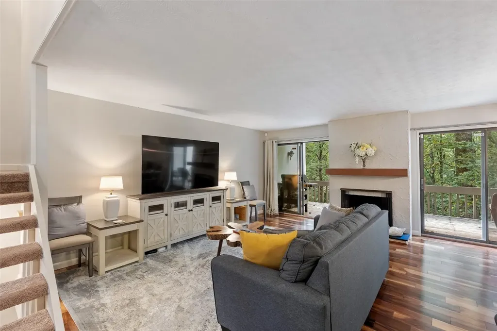 115 Dogwood Knob Sapphire NC 28774