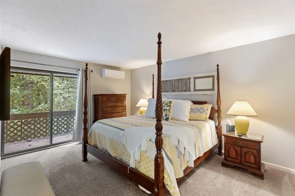 115 Dogwood Knob Sapphire NC 28774