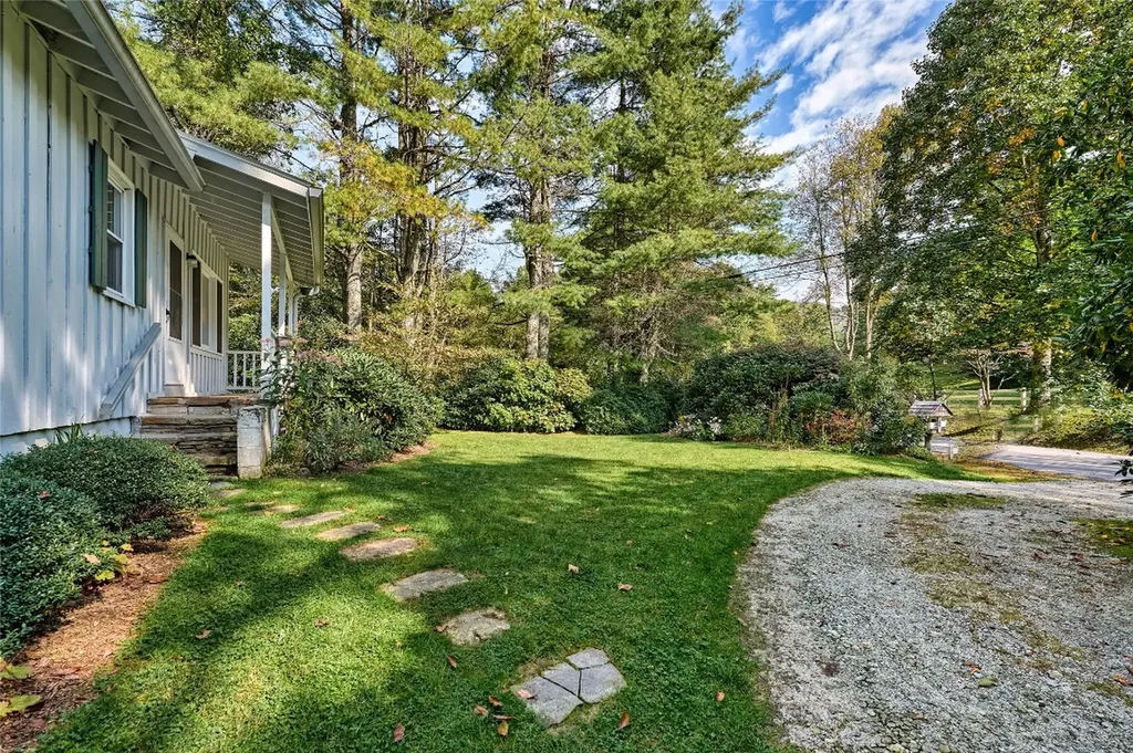 556 Shortoff Road Highlands NC 28741