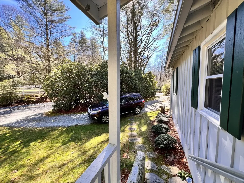 556 Shortoff Road Highlands NC 28741