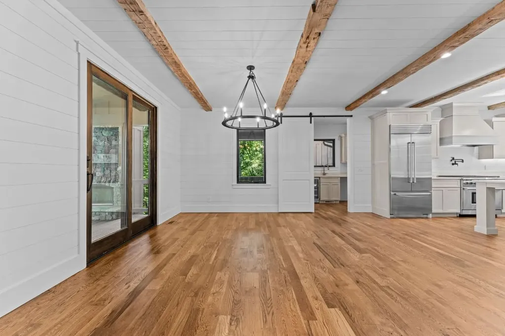 906 New Settlers Way Glenville NC 28736