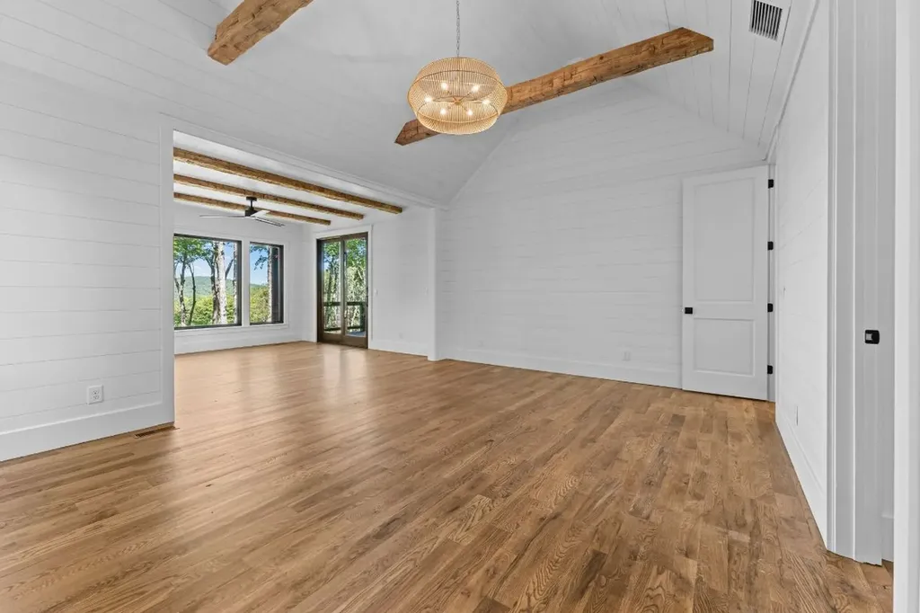 906 New Settlers Way Glenville NC 28736