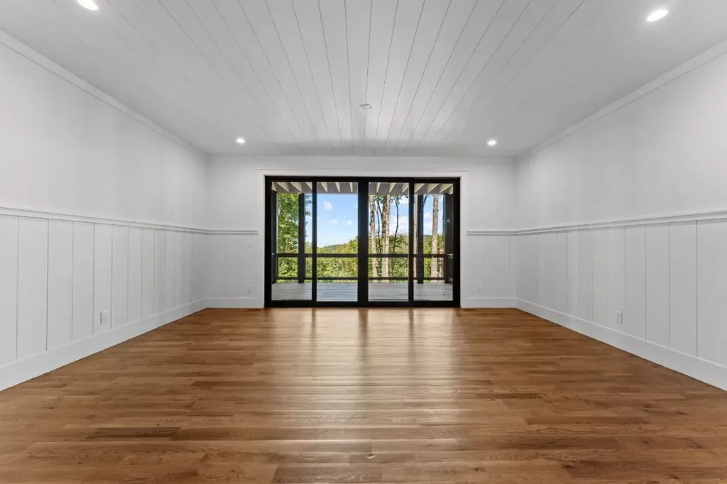 906 New Settlers Way Glenville NC 28736