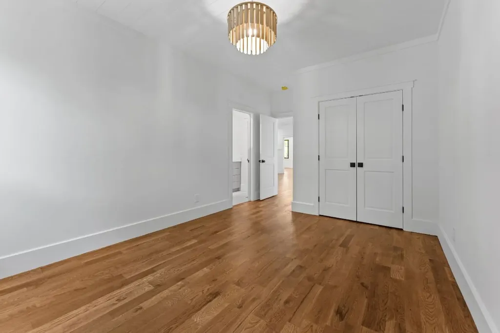 906 New Settlers Way Glenville NC 28736