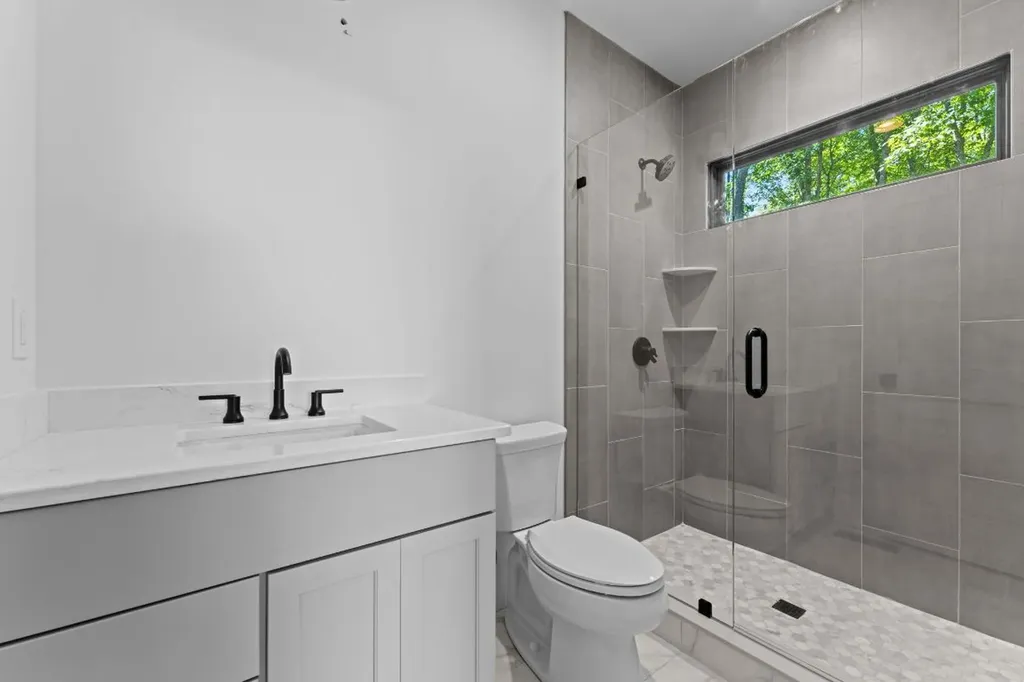 906 New Settlers Way Glenville NC 28736