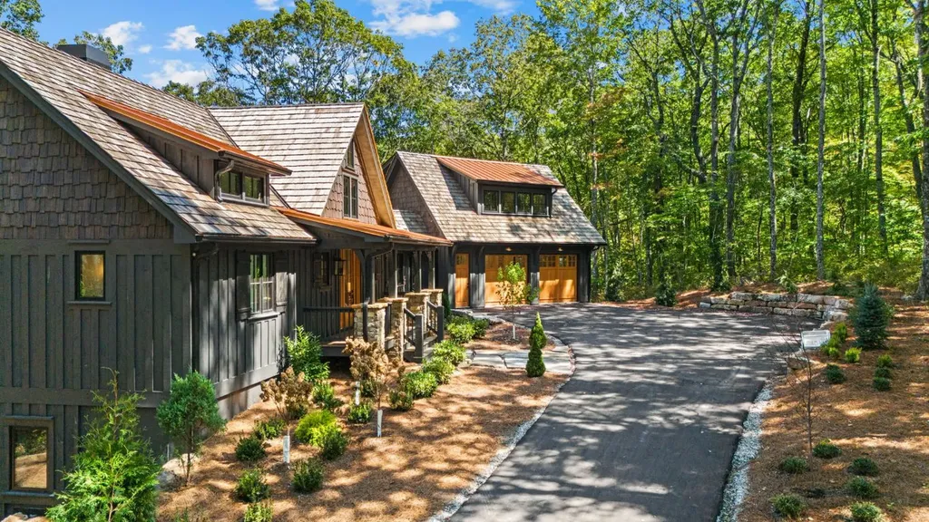 906 New Settlers Way Glenville NC 28736