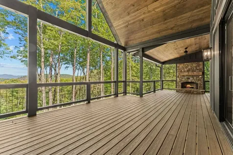 906 New Settlers Way Glenville NC 28736