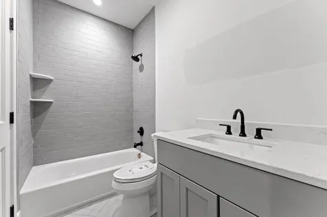 906 New Settlers Way Glenville NC 28736