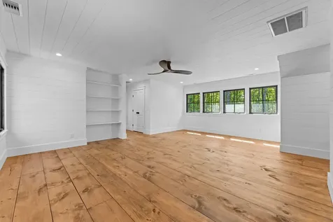 906 New Settlers Way Glenville NC 28736