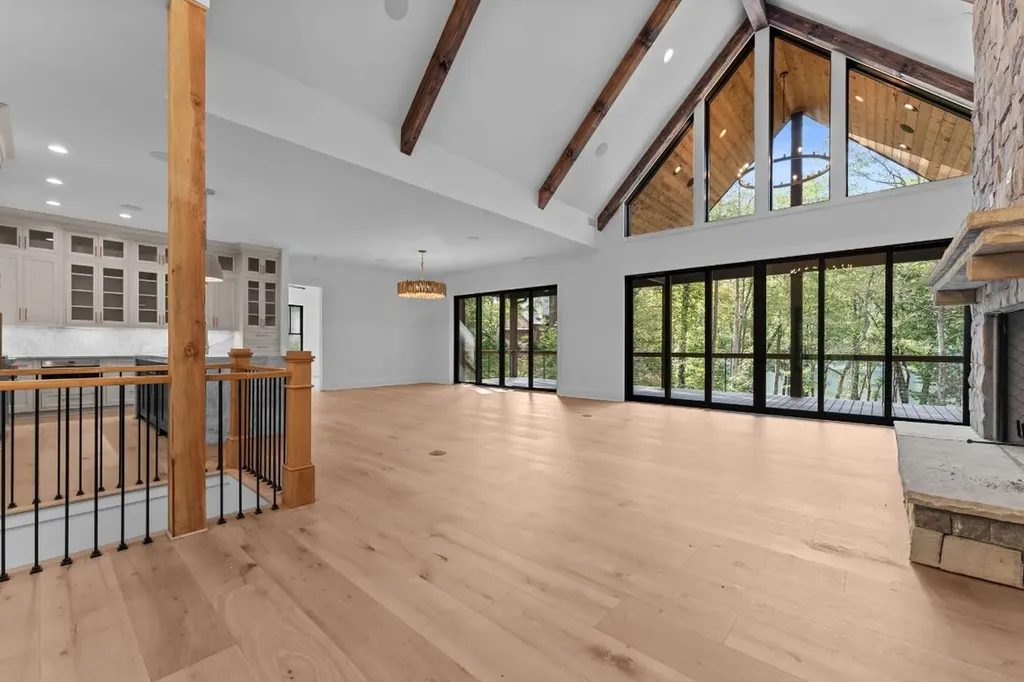 935 Glenshore Drive Cullowhee NC 28723