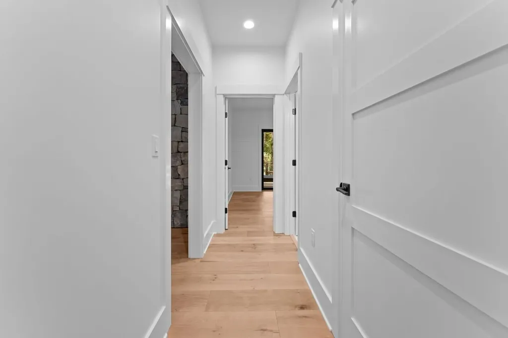 935 Glenshore Drive Cullowhee NC 28723