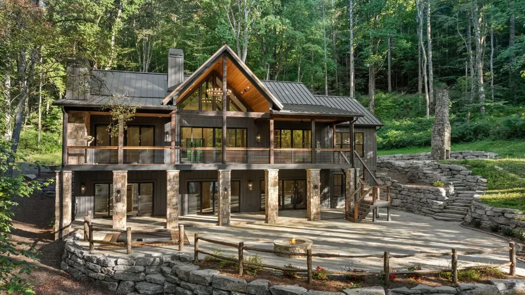 935 Glenshore Drive Cullowhee NC 28723