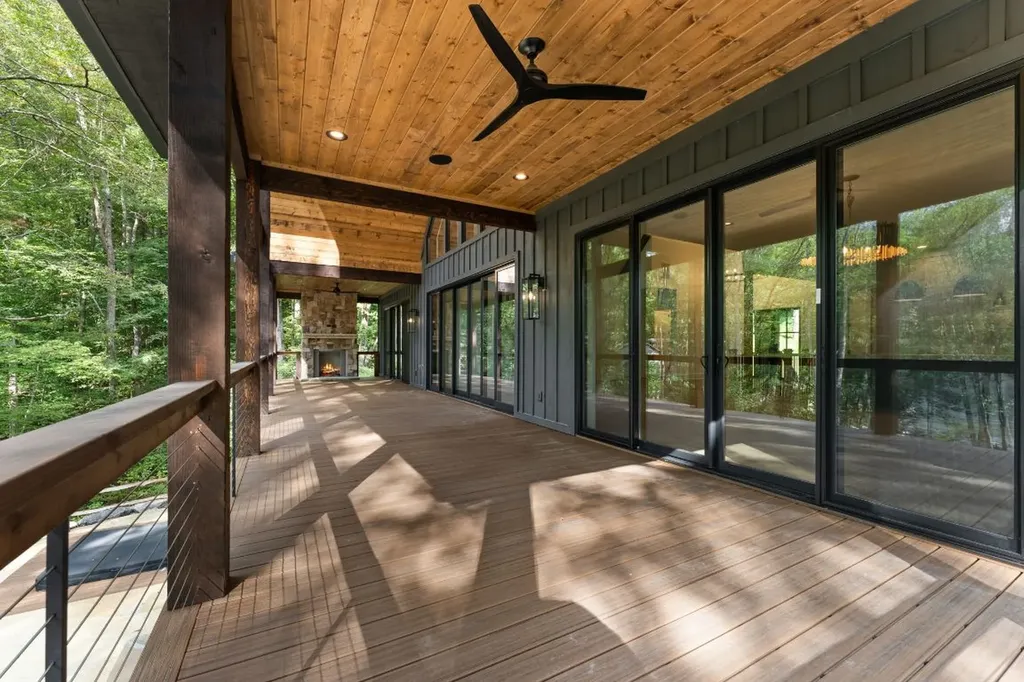 935 Glenshore Drive Cullowhee NC 28723