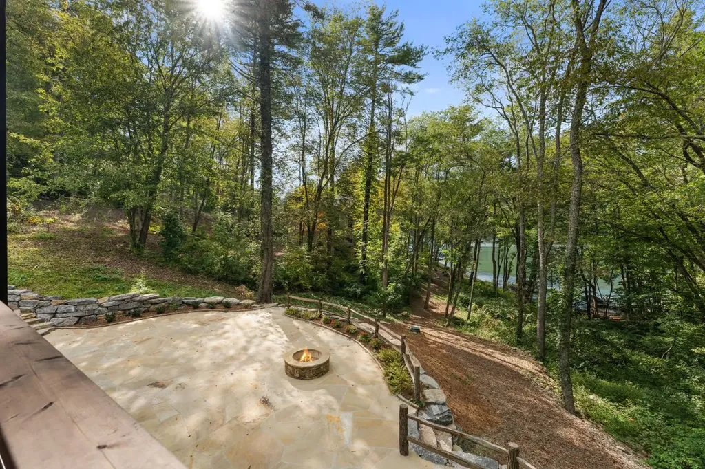 935 Glenshore Drive Cullowhee NC 28723