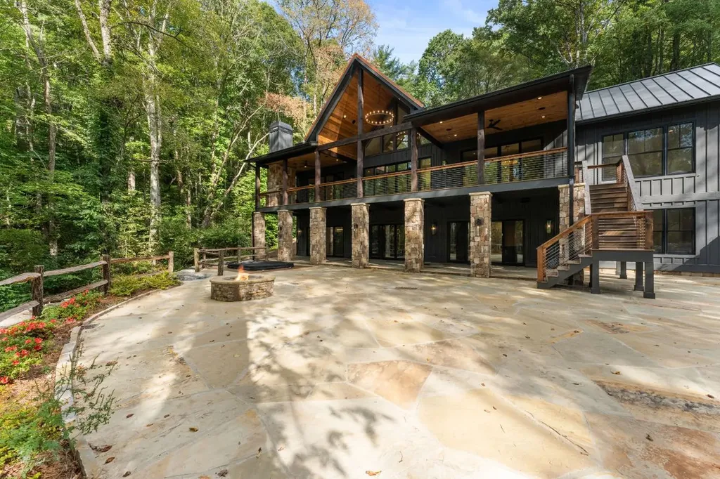 935 Glenshore Drive Cullowhee NC 28723