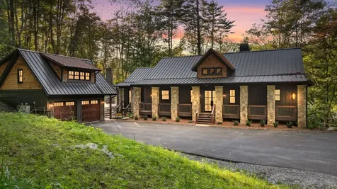 935 Glenshore Drive Cullowhee NC 28723