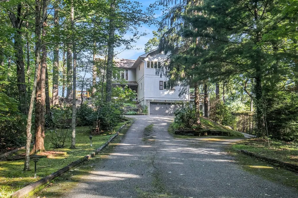 388 Alex Mountain Drive Sky Valley GA 30537