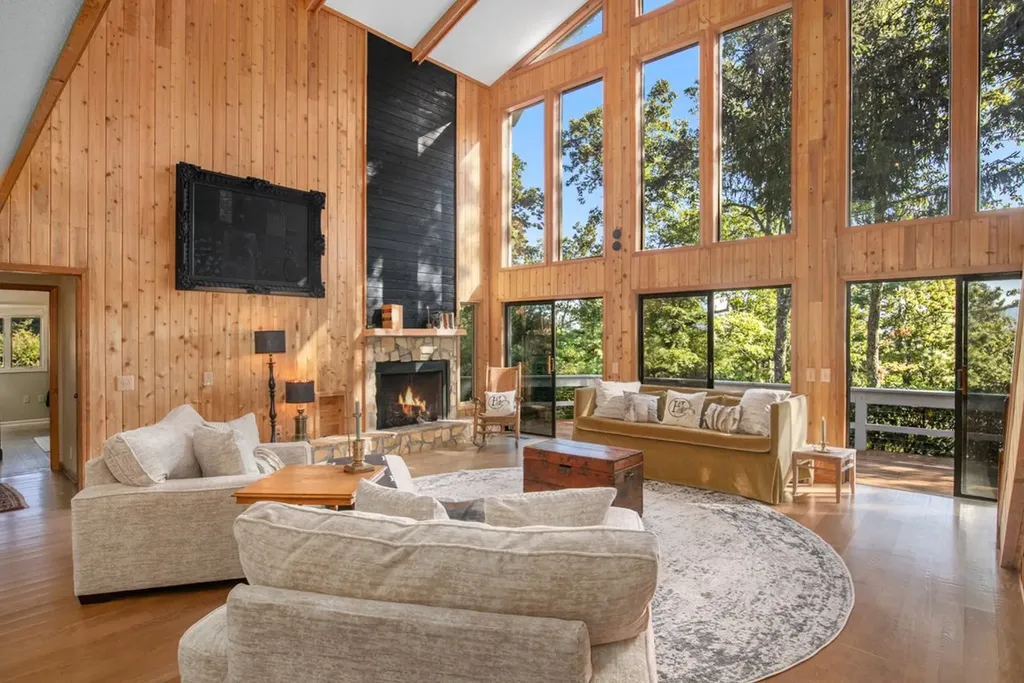 388 Alex Mountain Drive Sky Valley GA 30537