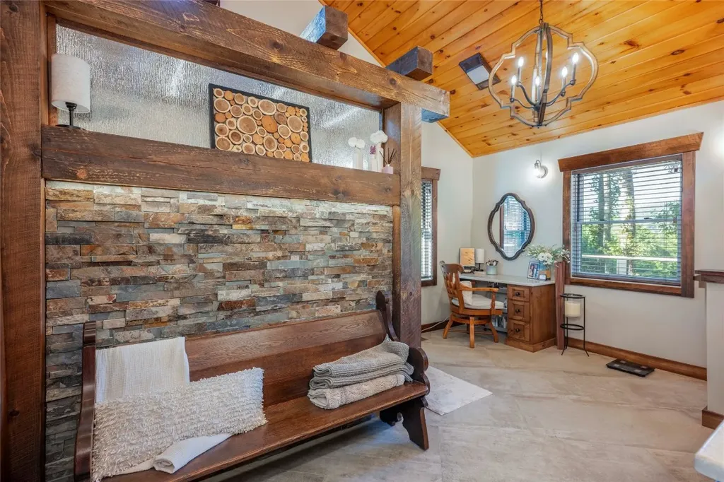 656 Far Away Hills Lake Toxaway NC 28747