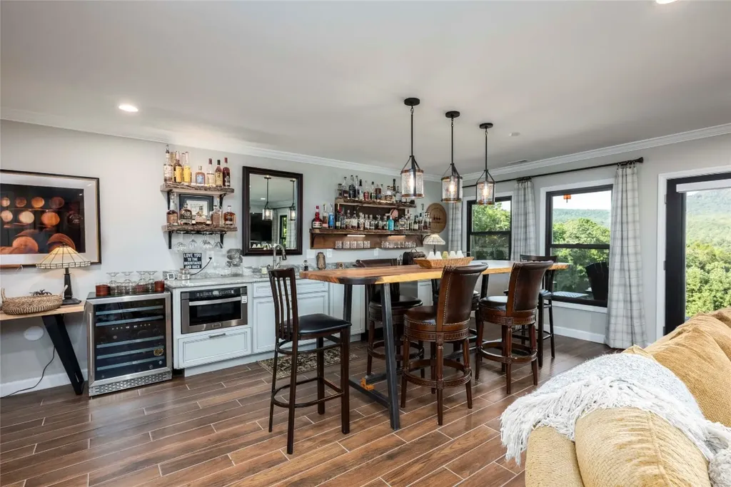 656 Far Away Hills Lake Toxaway NC 28747