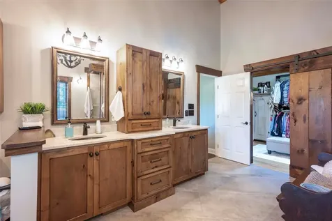 656 Far Away Hills Lake Toxaway NC 28747