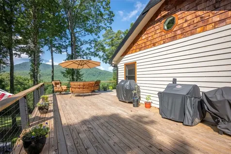 656 Far Away Hills Lake Toxaway NC 28747