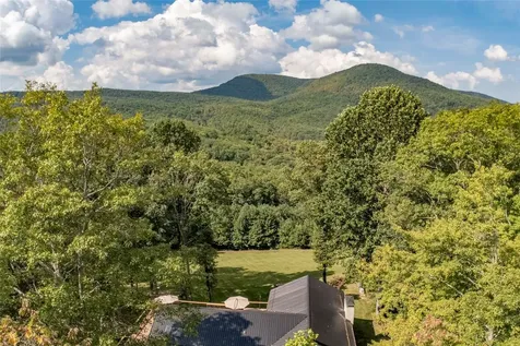 656 Far Away Hills Lake Toxaway NC 28747