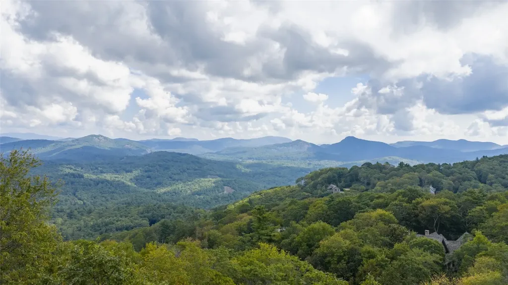 84 Eagle Crest Trail Road Highlands NC 28741