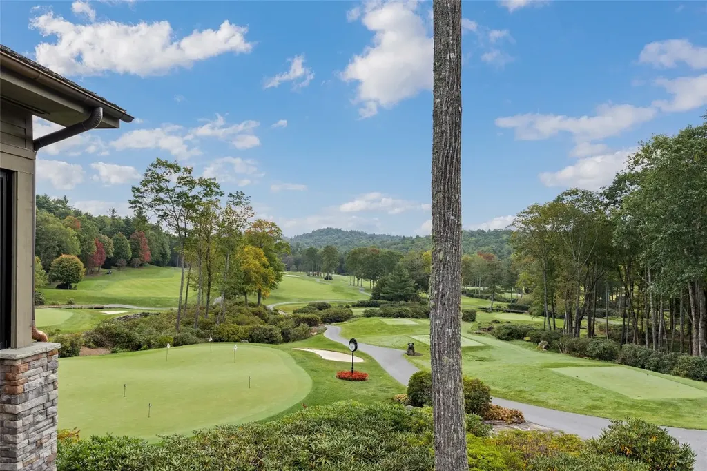 84 Eagle Crest Trail Road Highlands NC 28741