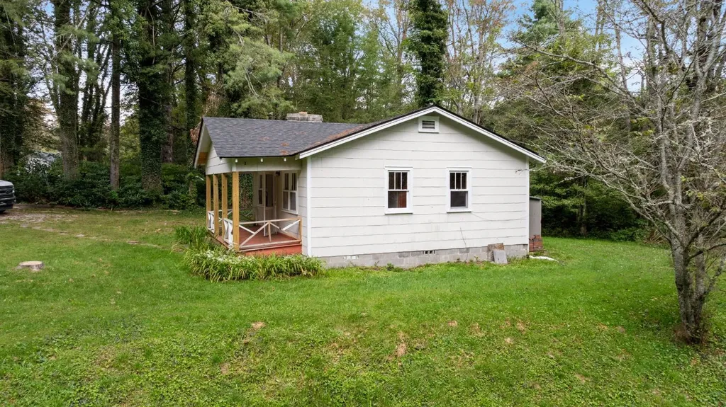 21 Song Bird Lane Highlands NC 28741