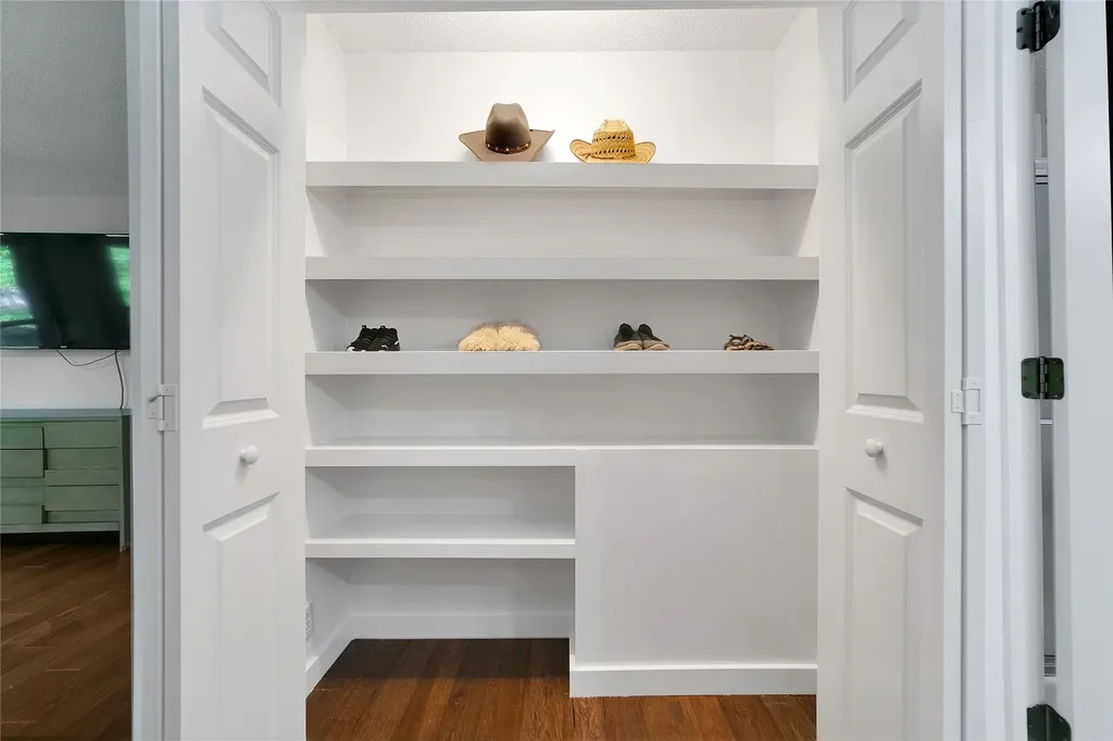 557 Country Club Estate Sapphire NC 28774