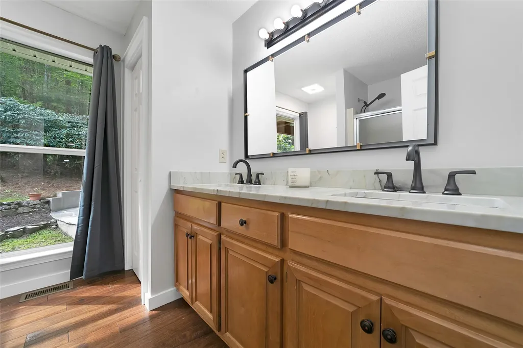 557 Country Club Estate Sapphire NC 28774