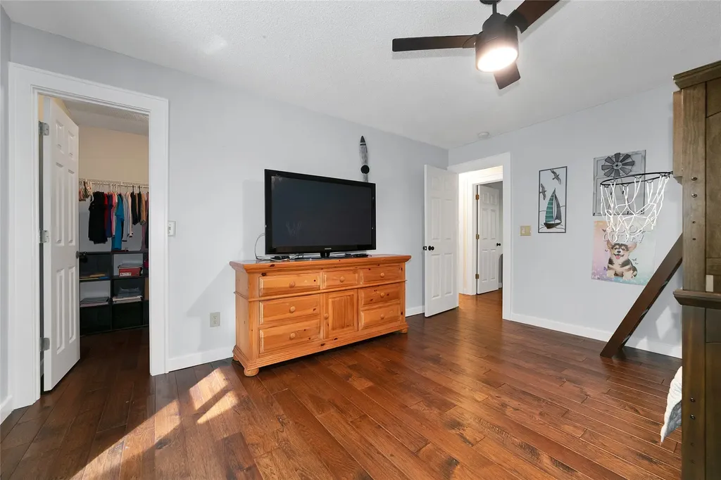 557 Country Club Estate Sapphire NC 28774