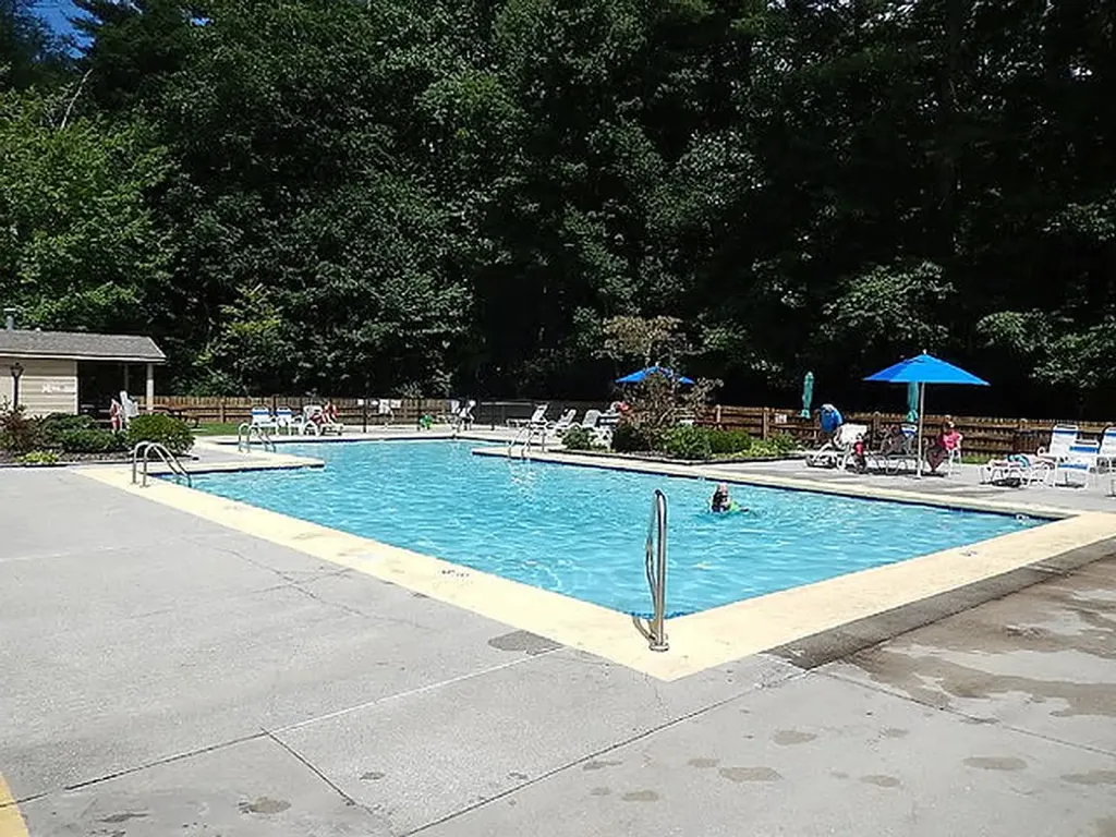 557 Country Club Estate Sapphire NC 28774