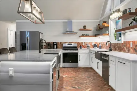 557 Country Club Estate Sapphire NC 28774