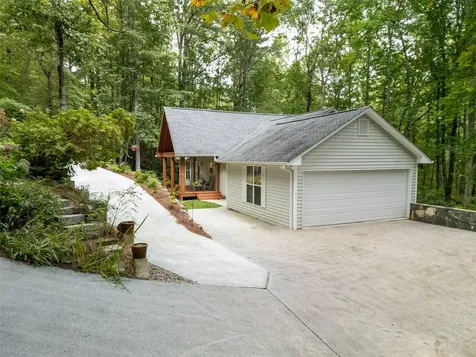 557 Country Club Estate Sapphire NC 28774