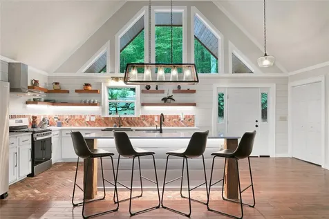 557 Country Club Estate Sapphire NC 28774