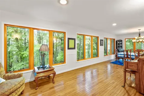 384 Kettle Creek Road Cashiers NC 28717