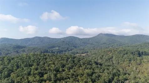 384 Kettle Creek Road Cashiers NC 28717