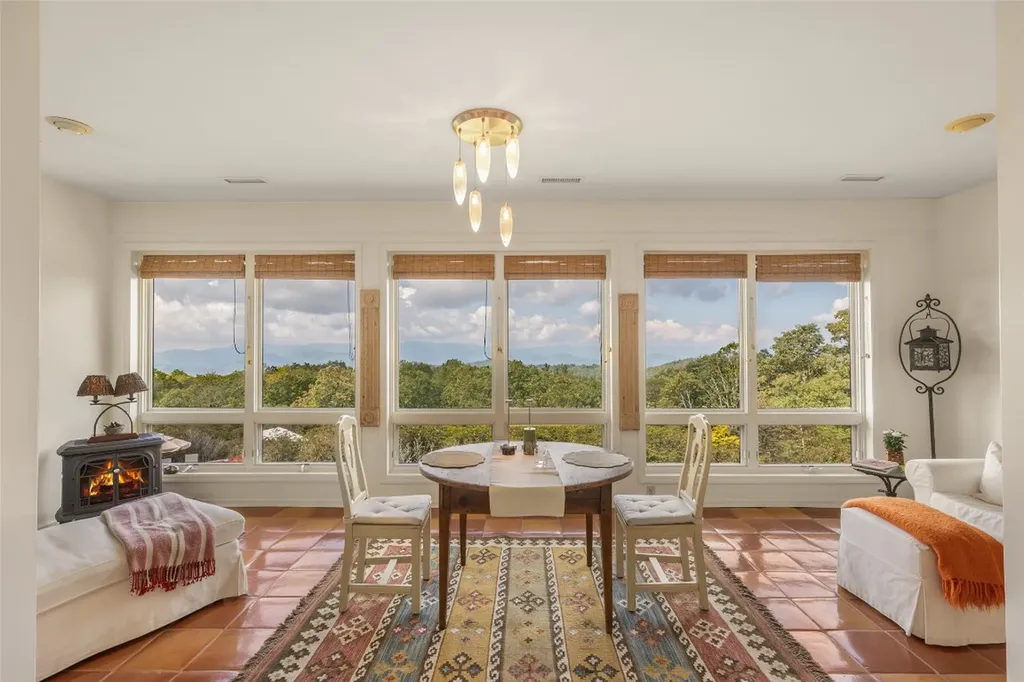 984 King Gap Road Highlands NC 28741