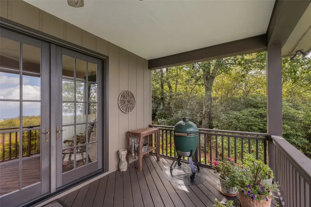 984 King Gap Road Highlands NC 28741