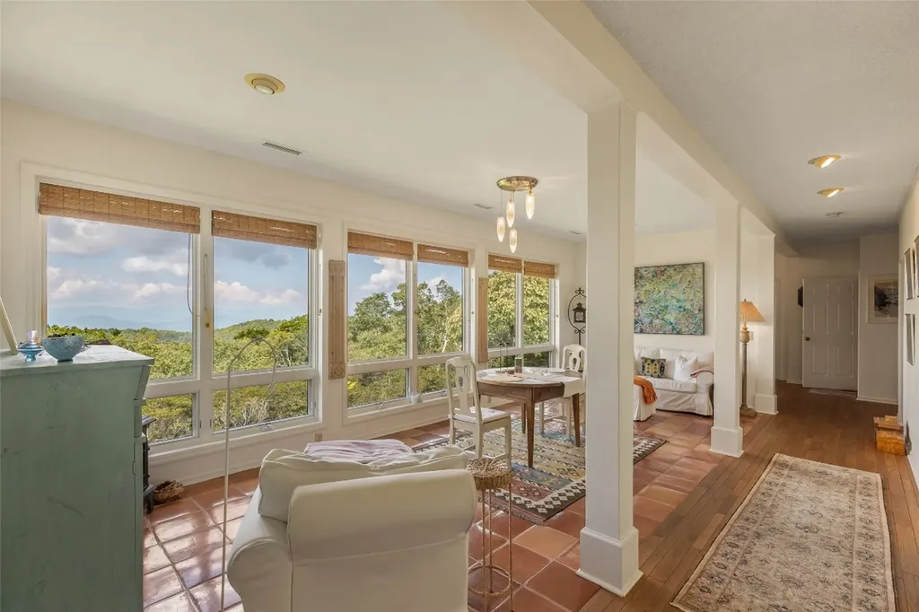 984 King Gap Road Highlands NC 28741