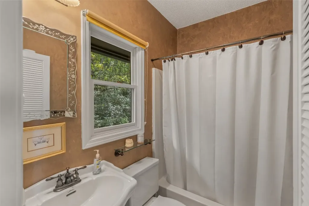 984 King Gap Road Highlands NC 28741